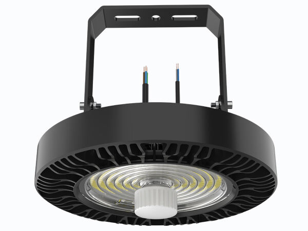 300W LED Sports Ground FloodLights F4 Series IP66 140lmW พร้อมการรับประกัน 5 ปี