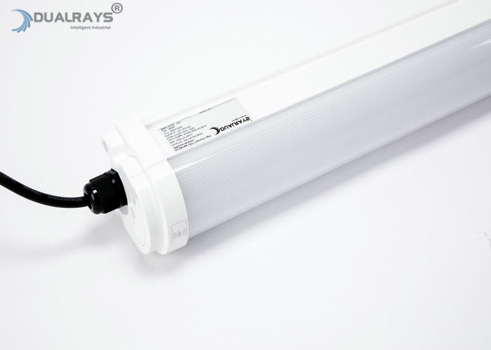 Dualrays D2 Series 50W LED Industrial Tri Proof Light 5ft ไมโครเวฟเซนเซอร์ ตัวเรือนพลาสติกเต็มรูปแบบสำหรับศูนย์นิทรรศการ